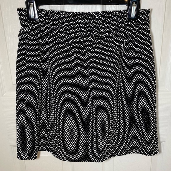 Black and White J. Crew Pull-On Paper Bag Skirt - Picture 1 of 7